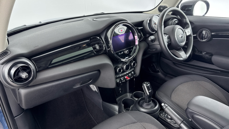 MINI Hatchback 1.5 Cooper Classic 3dr Auto Petrol Hatchback